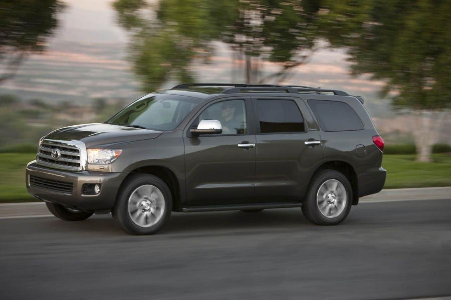  Toyota Sequoia 2013 года  (фото 27 из 50)